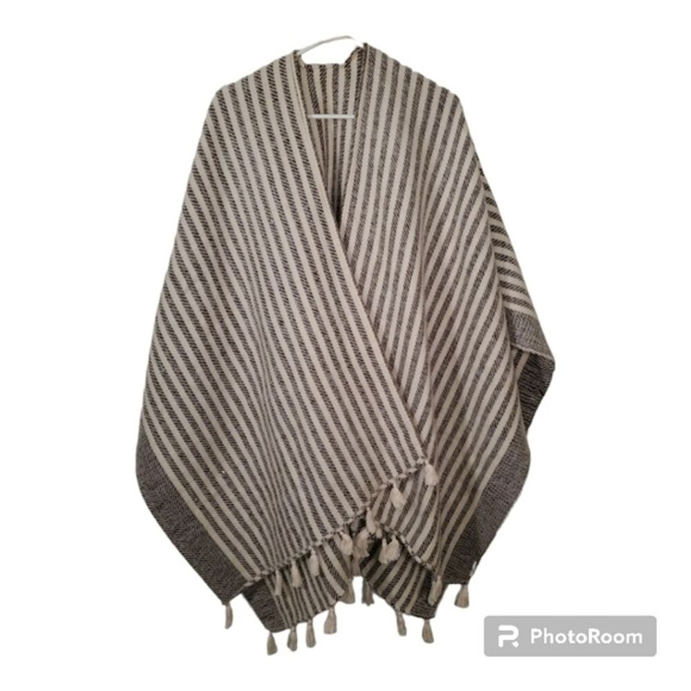 Soft knit grey and cream poncho shawl  with fringe 45 x 63 inches